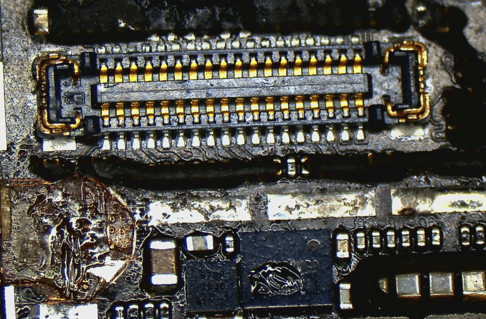 Diagram showing how long screw damage occurs when over-length screw penetrates iPhone logic board PCB layers
