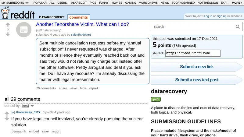 Screenshot of the r/datarecovery post describing an unrequested annual subscription charge and a replacement-software offer instead of a refund